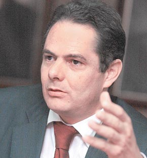 Ministro del Interior y de Justicia. Germán Vargas Llerasnull